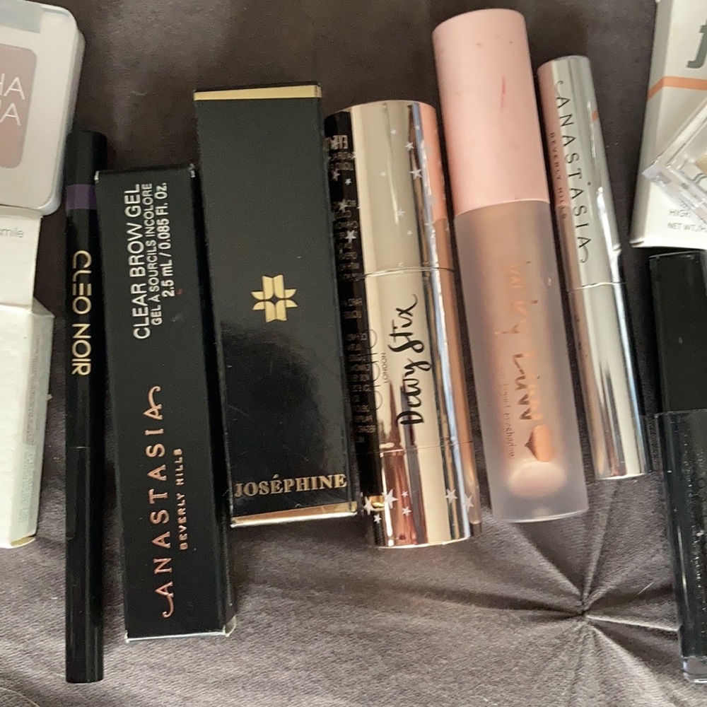 Makeup bundle - Picture 3 of 4
